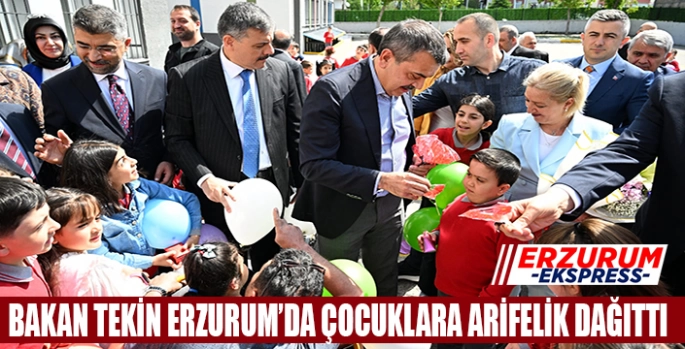 Bakan Tekin, Erzurum'da çocuklara arifelik dağıttı