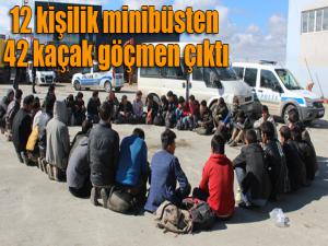 12 kişilik minibüsten 42 kaçak göçmen çıktı