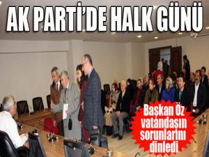 AK Parti Erzurum İl Başkanı Öz, Halk Gününde vatandaşları dinledi
