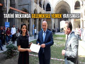 Çifte Minareli Medresede Geleneksel Yemek Yarışması yapıldı 