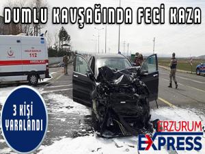 Dumlu kavşağında feci kaza: 3 yaralı