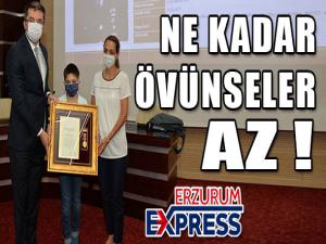 Erzurumda 5 şehit ailesine ve 2 gaziye 'Devlet Övünç Madalyası' verildi
