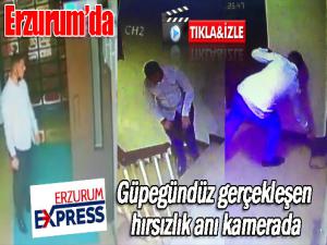 Güpegündüz gerçekleşen hırsızlık anı kamerada