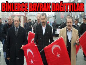  MHP Erzurum İl Başkanlığından bayrak dağıtımı 