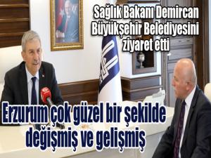 Sağlık Bakanı Demircan, Büyükşehir Belediyesini ziyaret etti