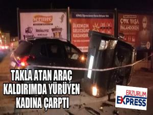 Takla atan araç, kaldırımda yürüyen kadına çarptı...