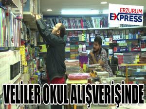 Veliler okul alışverişinde