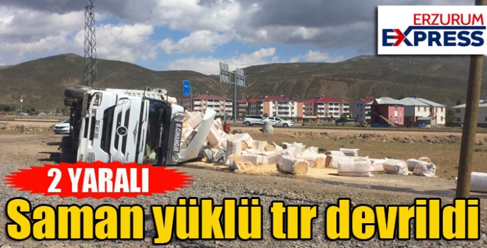 Saman yüklü tır devrildi