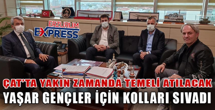 YAŞAR GENÇLER İÇİN KOLLARI SIVADI