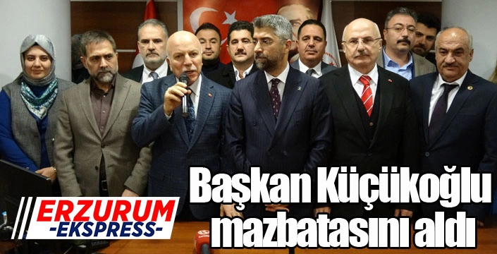 Başkan Küçükoğlu mazbatasını aldı