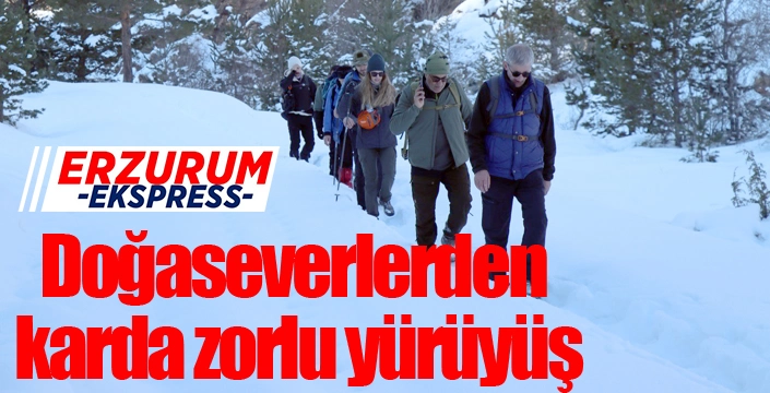 Doğaseverlerden karda zorlu yürüyüş