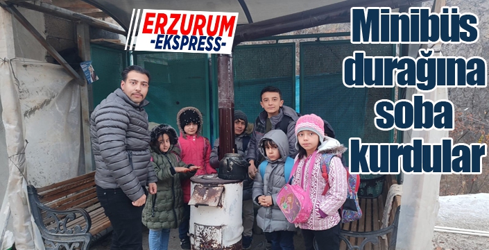 Minibüs durağına soba kurdular